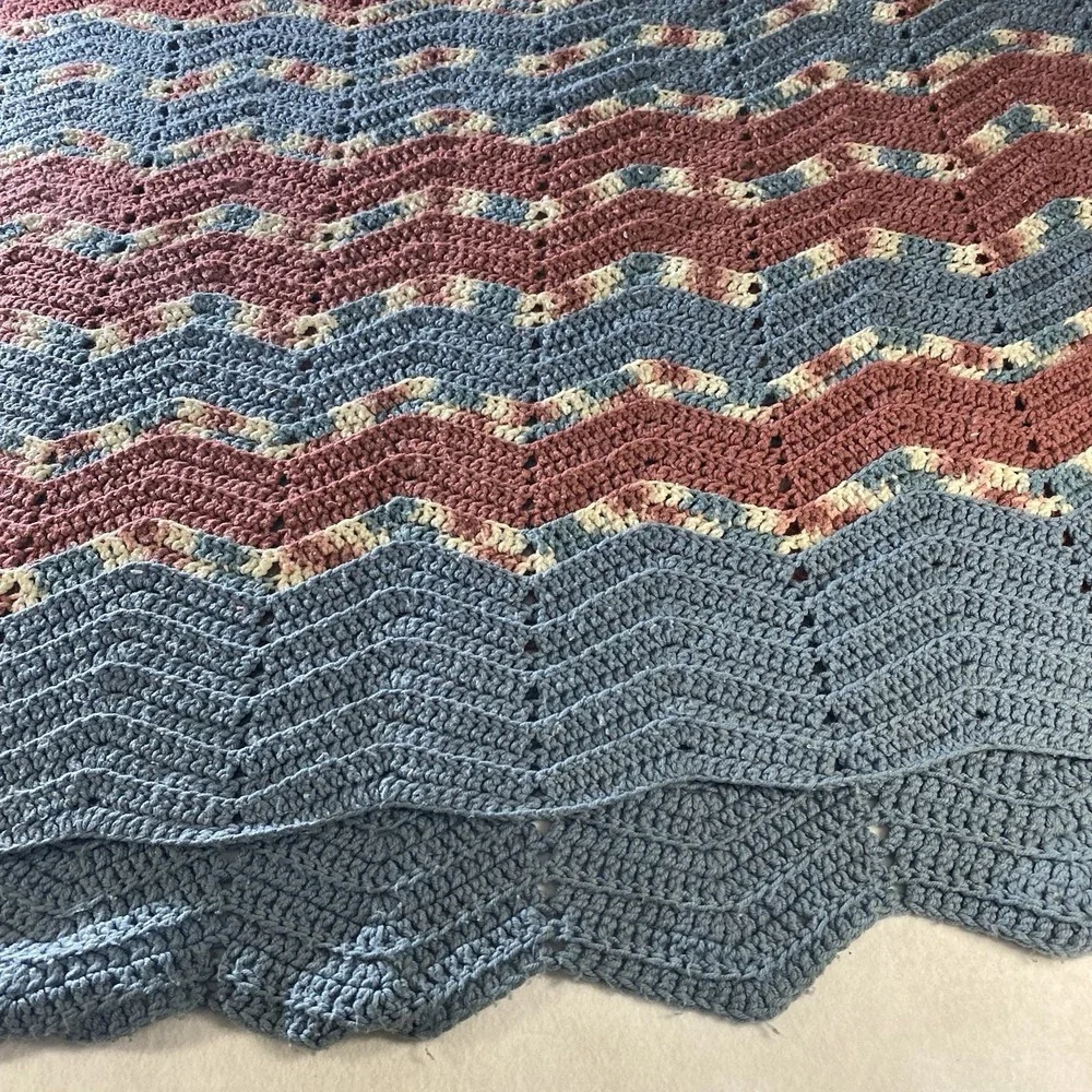 Vintage Handmade Crochet Afghan Throw Blanket Chevron Ripple 78x54 Multicolor